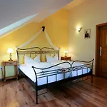 Alte Buergermeisterei Hotel *