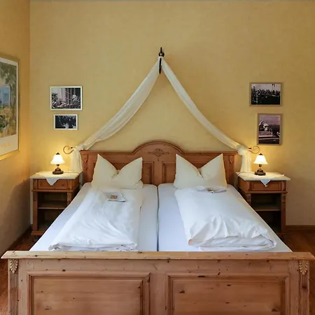 Alte Buergermeisterei * Bremm