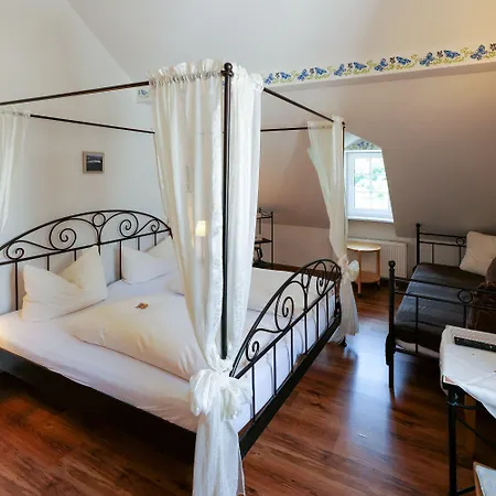 Alte Buergermeisterei * Ediger-Eller