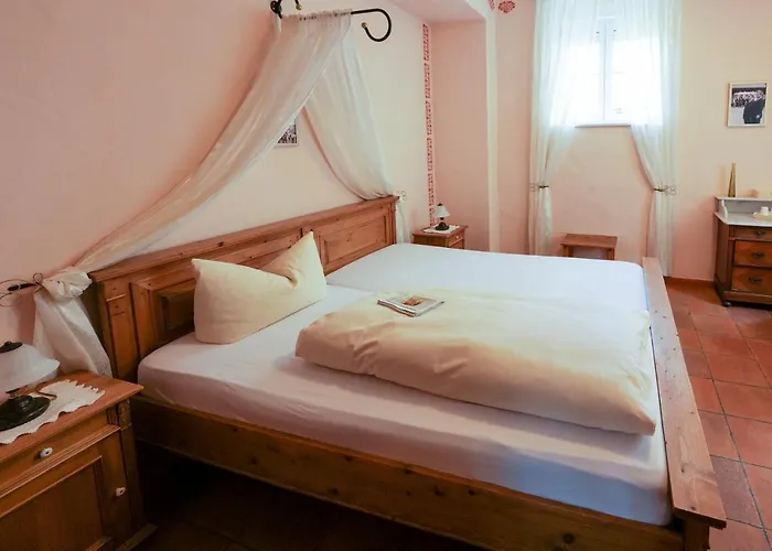 Hotel Alte Buergermeisterei Bremm