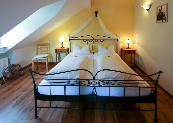 Hotel Alte Buergermeisterei Bremm